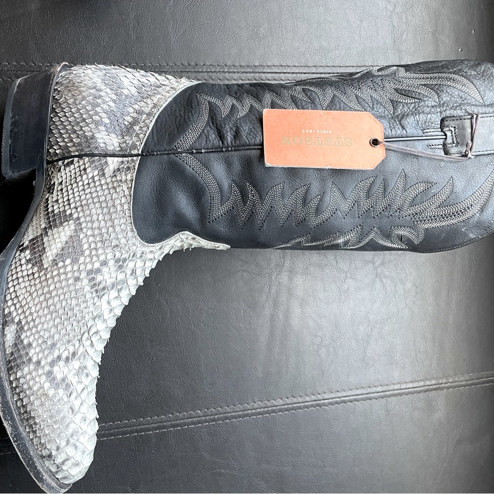 GENUINE PYTHON SKIN LEATHER STETSON BOOTS